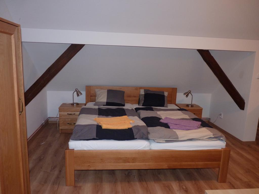 U Housku Farm stay Straz nad Nezarkou